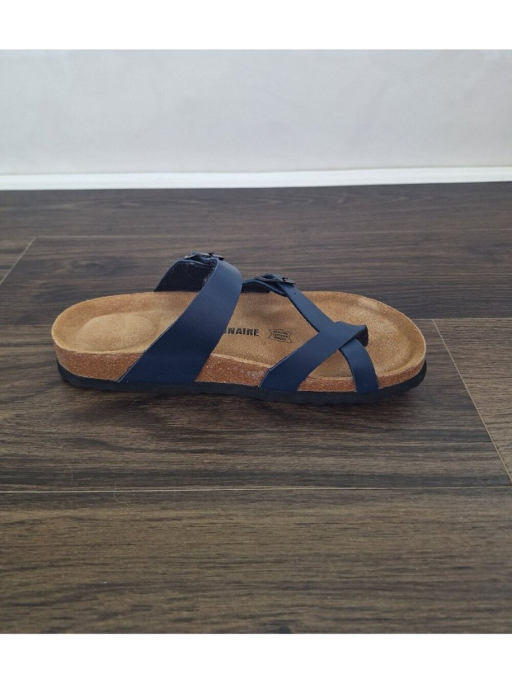💙 Cushionaire Leather Footbed Sandals Women's Size 7.5 Navy Blue Comfort - Picture 4 of 7